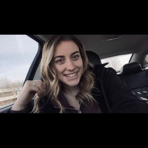 Meet your Posher, Savannah